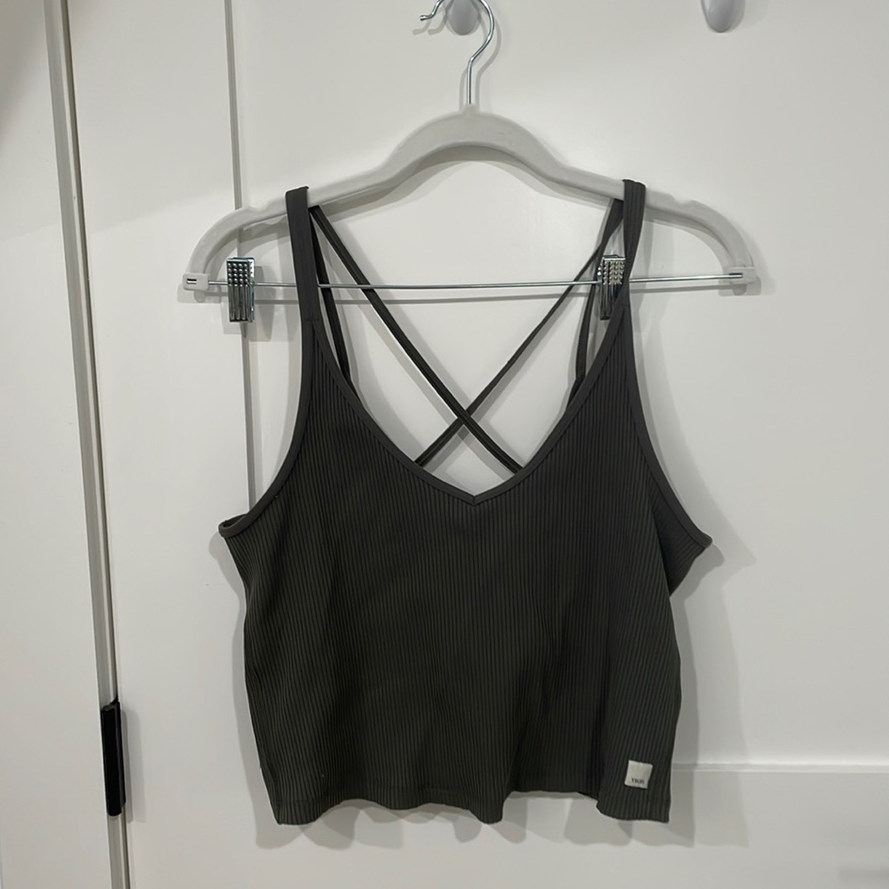 Vuori workout crop tank